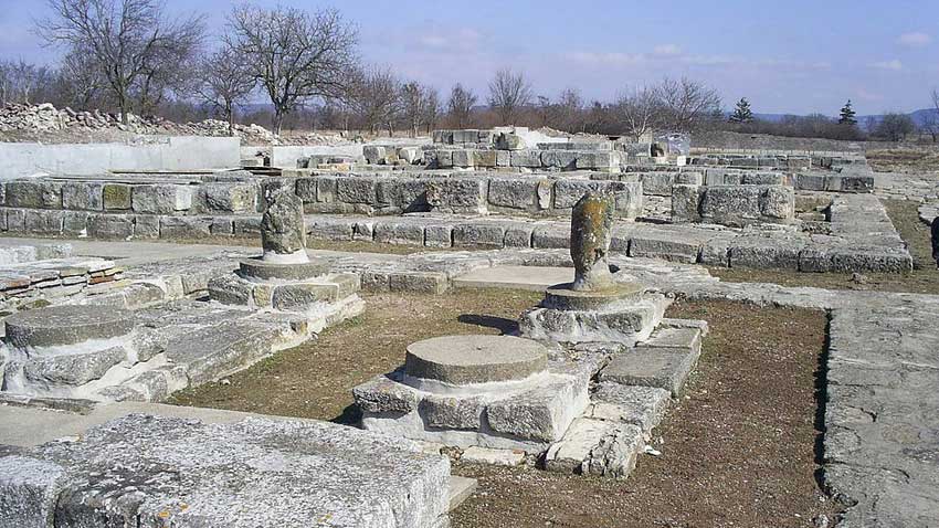 Vue sur les vestiges de l'ancienne capitale bulgare