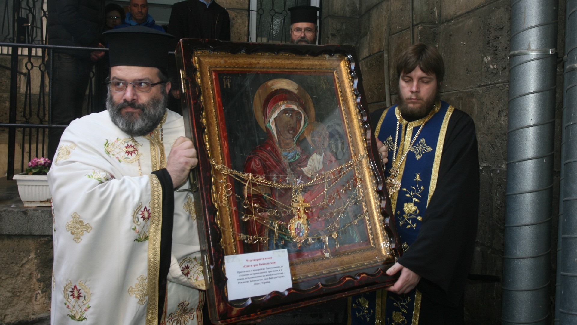 Украинската чудотворната икона на Света Богородица-Скоропослушница пристига за първи път