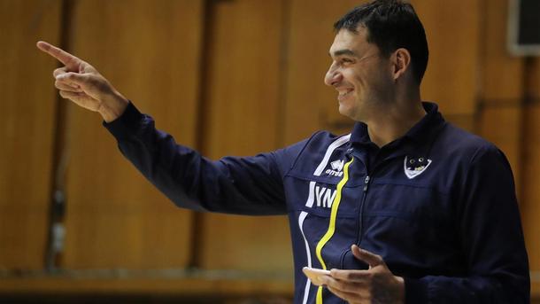 Мъжкият отбор по волейбол на Левски“ започна тренировки за новия