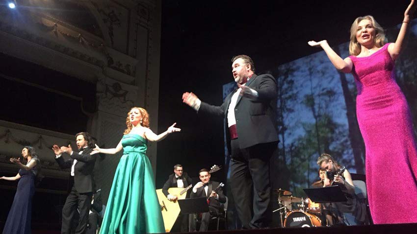 Выступление солистов Мариинского театра и ансамбля „Бис-Квит” в Софийском театре оперы и балета