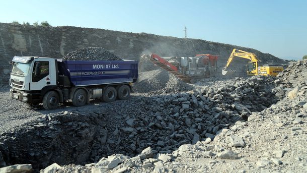 Символичната първа копка за изграждането на автомагистрала Хемус между Буховци