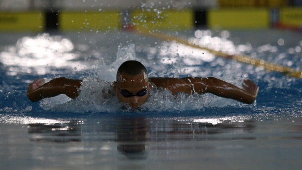 Антъни Иванов записа рекорд на 100 метра бътерфлай в малък
