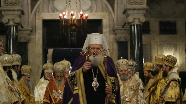 Патриарх Неофит отслужи Света Василиева литургия в храм паметника Свети Александър
