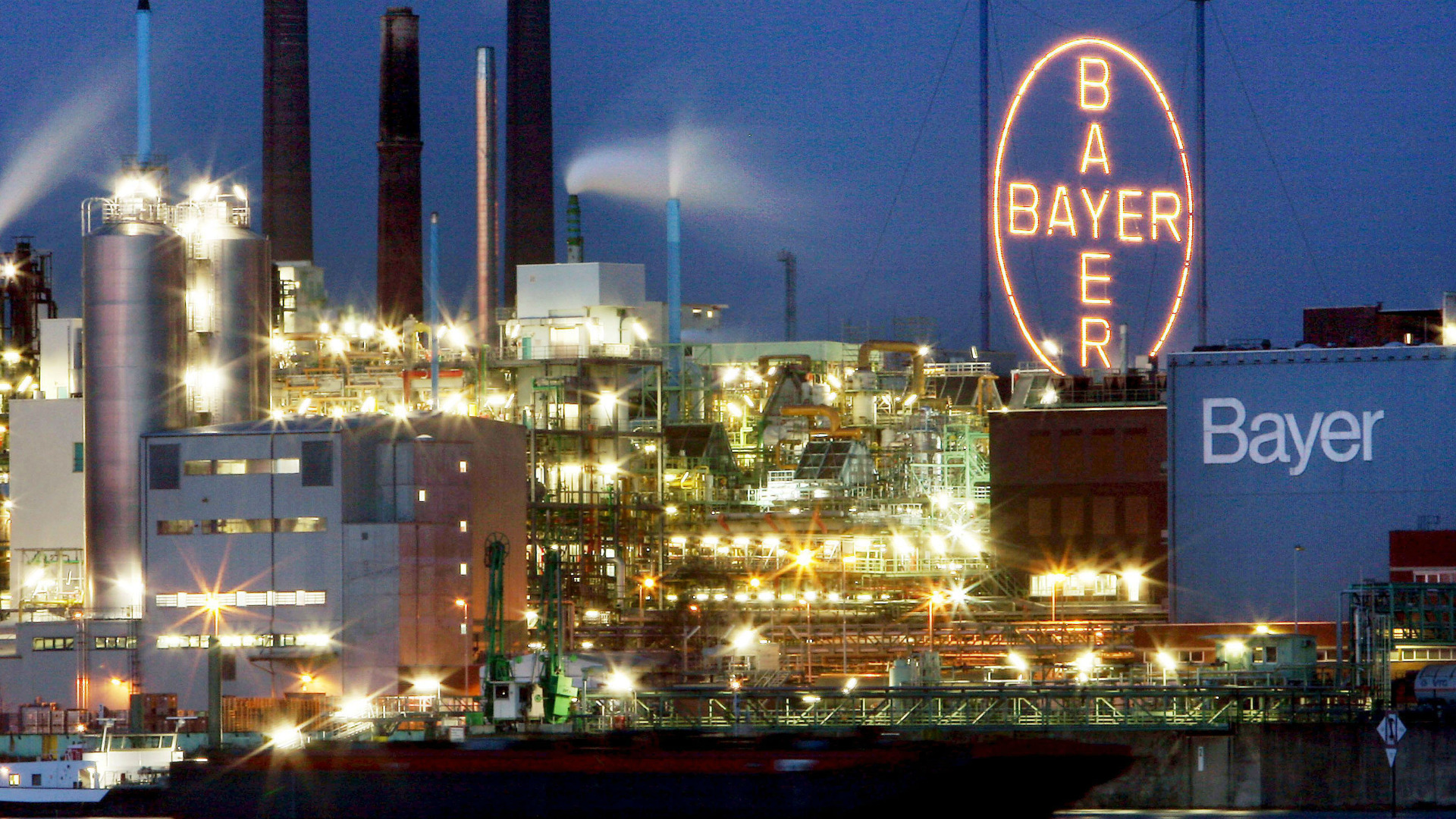 Акциите на Bayer AG се понижават в началото на днешната