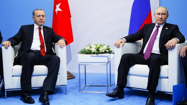 Президентите на Русия и Турция обсъдиха по телефона ситуацията в