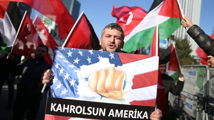 Посланикът на Турция в САЩ Сердар Килич се завръща във
