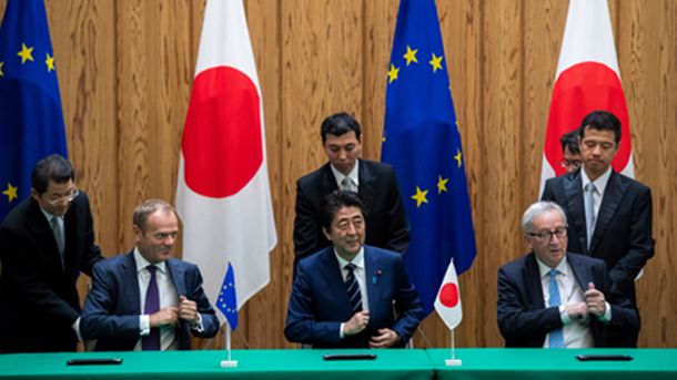 Европейският съюз и Япония подписаха безпрецедентно споразумение за свободна търговия,
