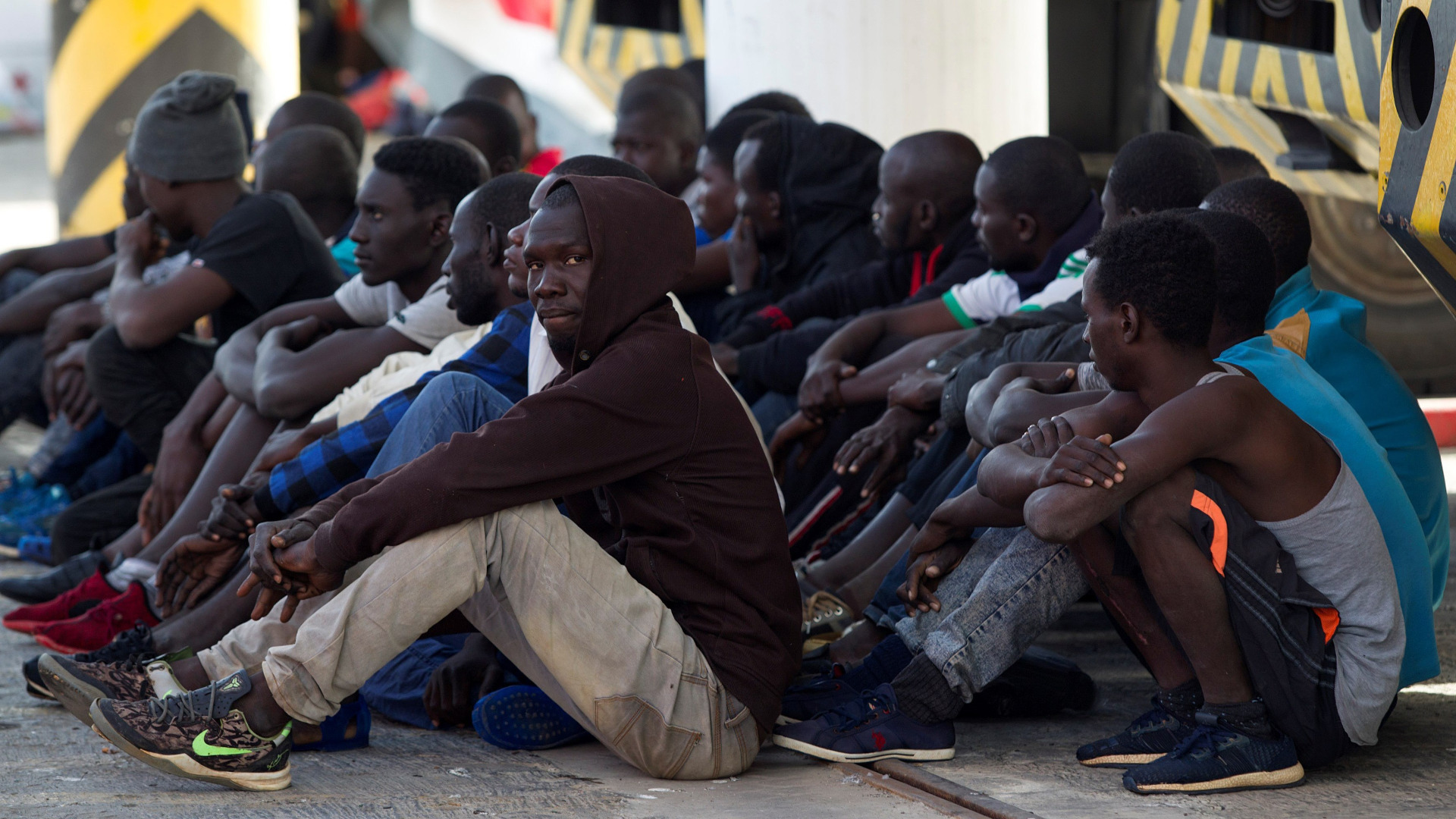 Голяма група от 264 нелегални мигранти е била заловена от