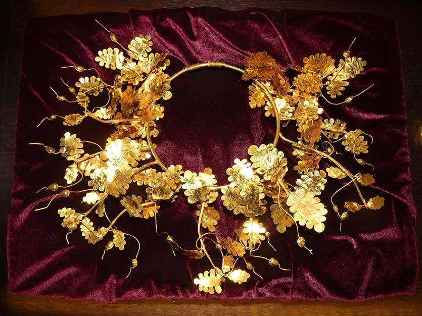 La couronne d'or du roi Seuthès III