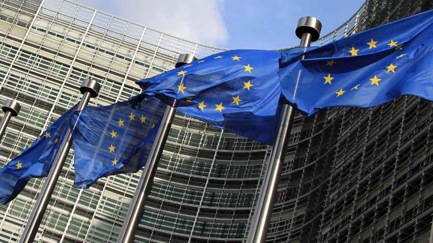 Европейската комисия изрази загриженост от плановете на управляващите в Румъния