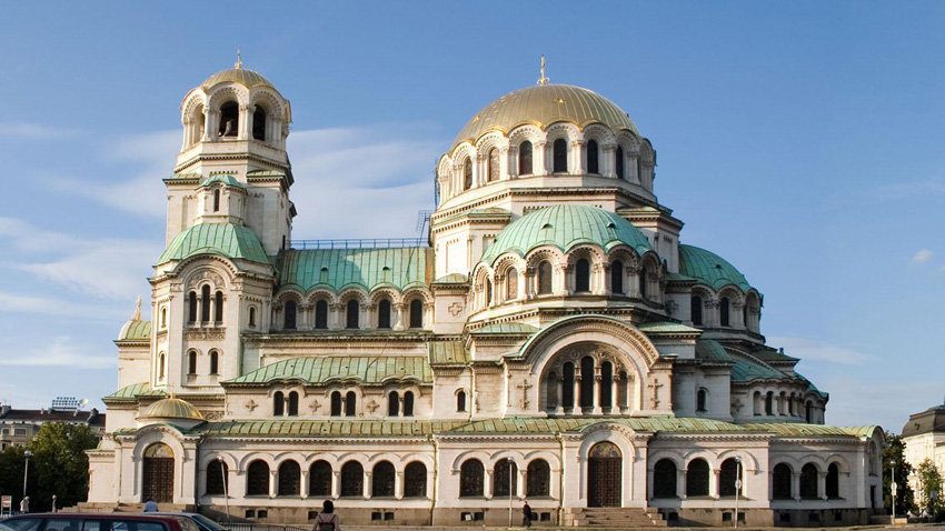 Патриаршеската катедрала Свети Александър Невски отбелязва своя зимен храмов празник