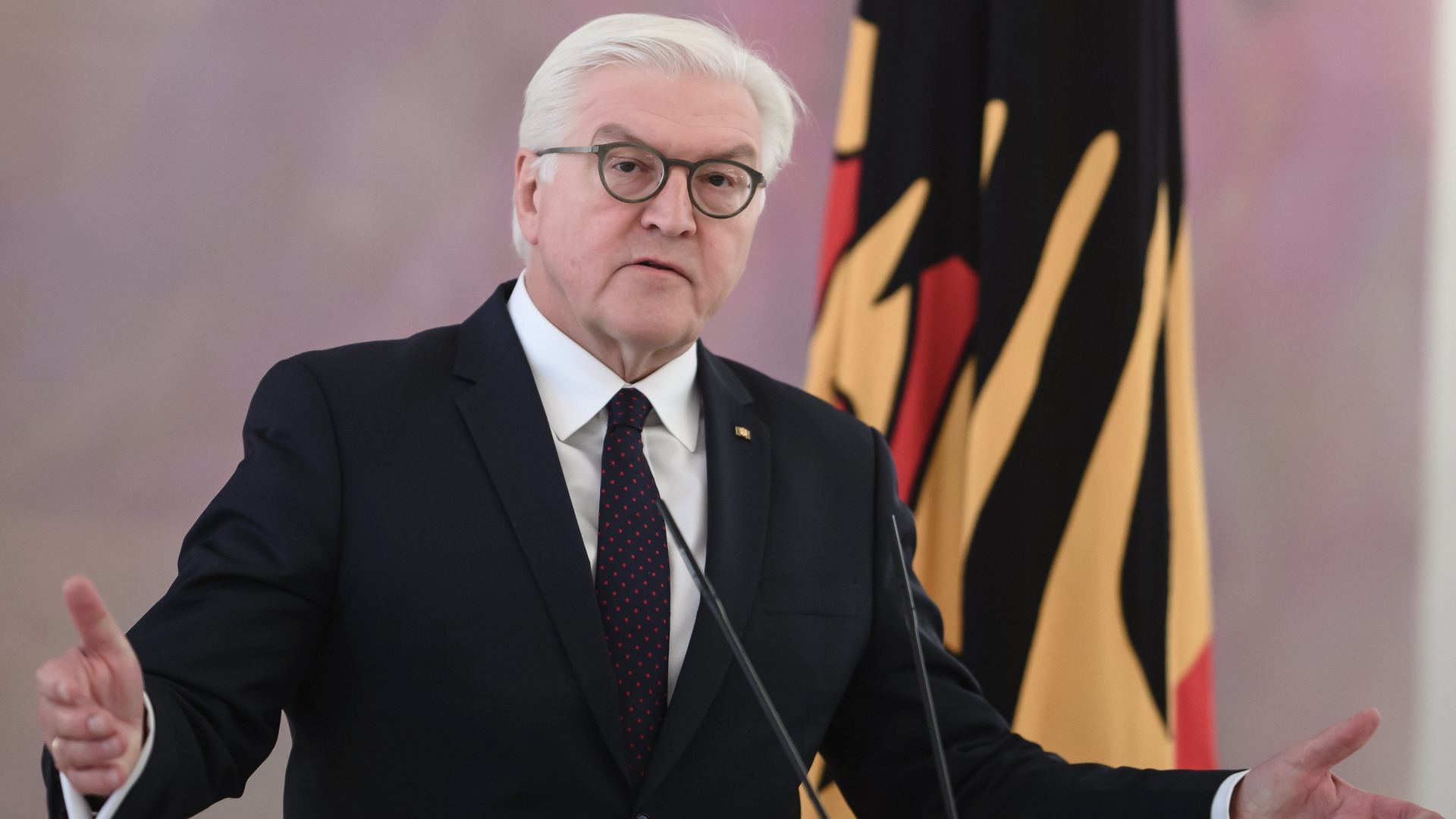 Германският президент Франк-Валтер Щайнмайер ще проведе консултации с водещи политически