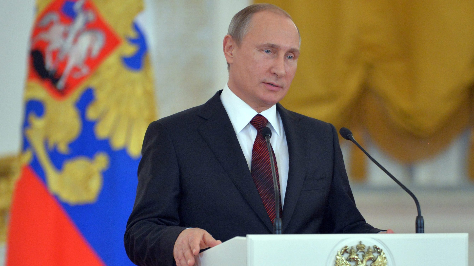 За по малко от година доверието към руския президент Владимир Путин
