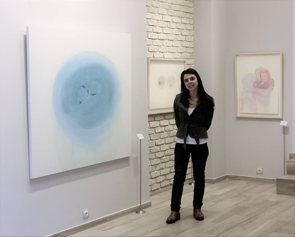 Любов и доброта  бликат от картините подредени в галерия Нюанс