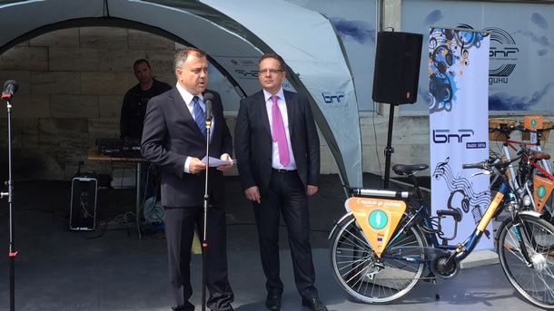 Генералният директор на БНР Александър Велев и заместник-кметът Дончо Барбалов дадоха старт на кампанията 