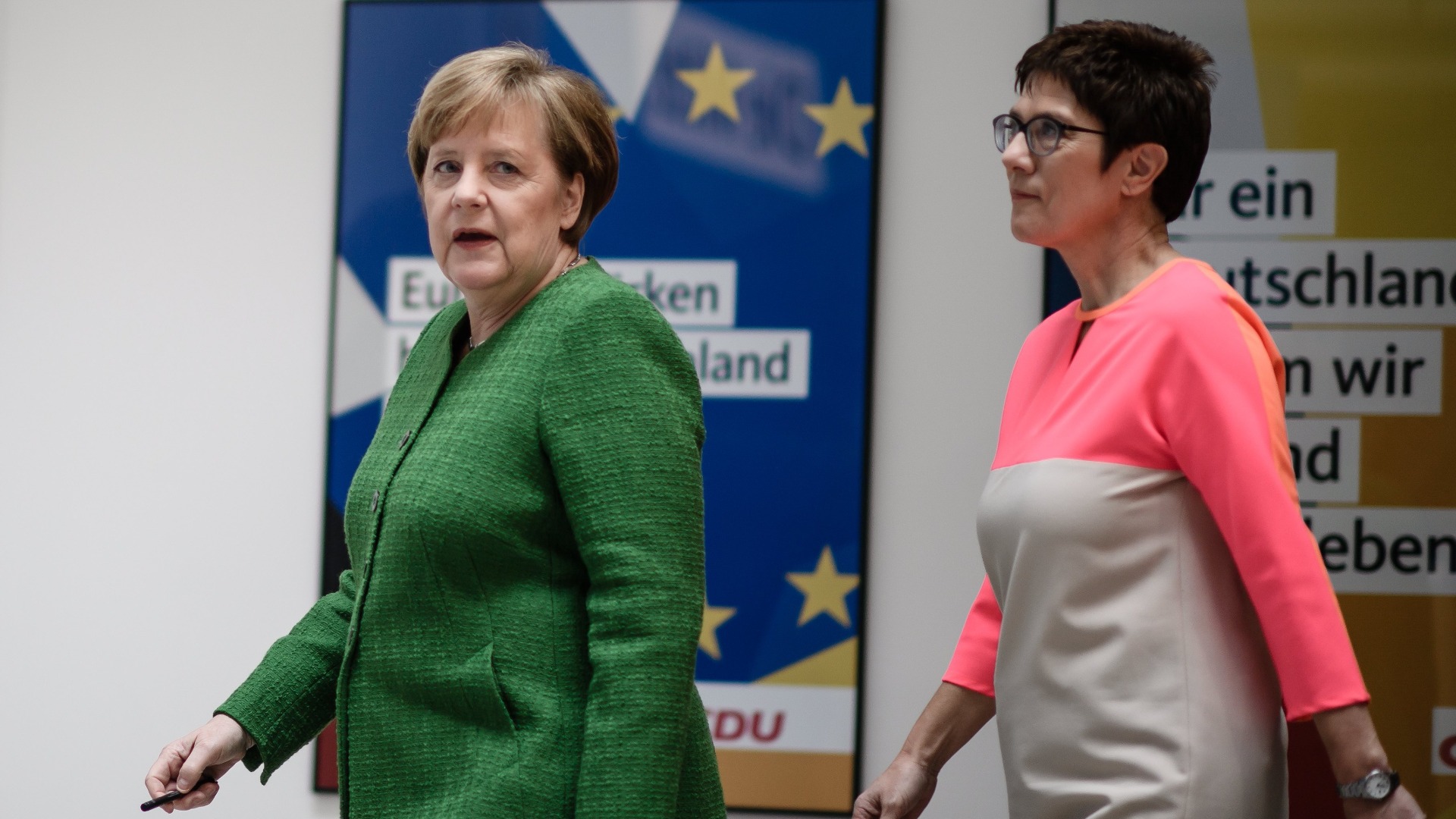 Германският канцлер Ангела Меркел посочи политическия си наследник, спекулират днес