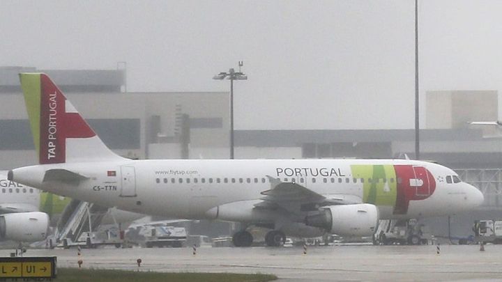 Вторият пилот на португалска авиокомпания бе задържан в Щутгарт след