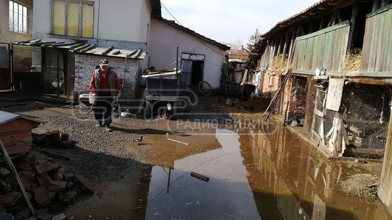 Наводнен двор в село Градец- 2018 г.