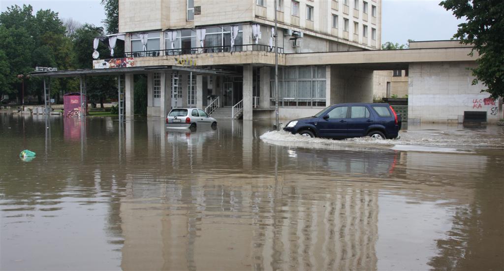 Поройният дъжд нанесе сериозни поражения в различни населени места от община Мездра, Снимка Мирослав Гетов