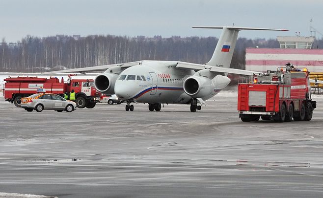 Руският транспортен регулатор нареди на руските авиокомпании да спрат полетите