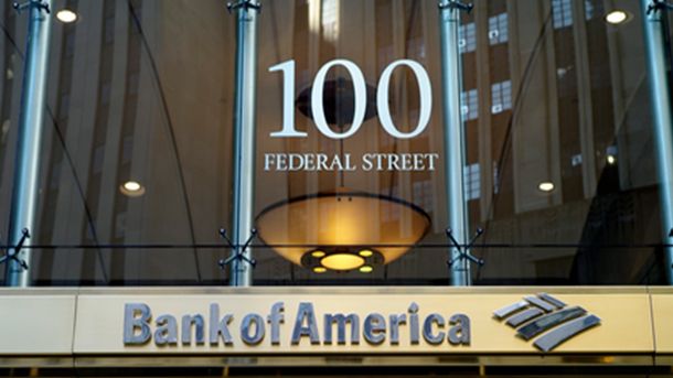 В понеделник Bank of America Corp стана първата голяма банка