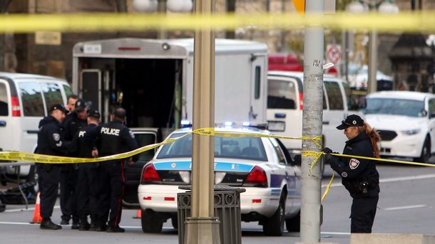 Канадската полиция разследва като терористичен акт два инцидента, при които