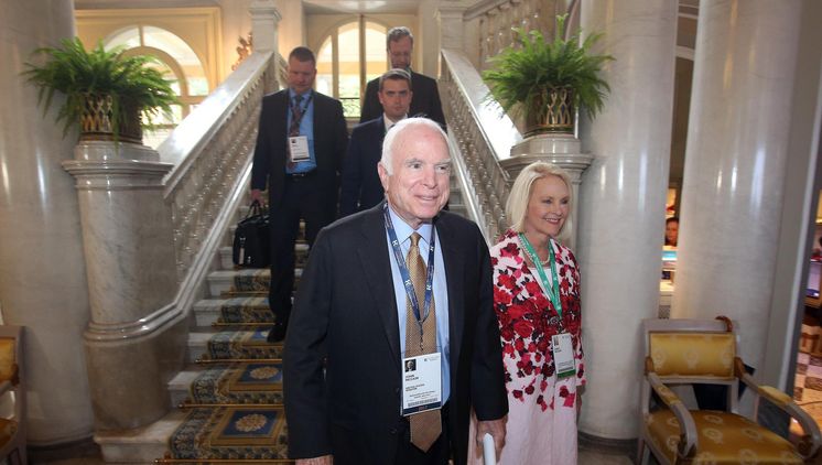 Съпругата на починалия американски сенатор Джон Маккейн – Синди Хенсли