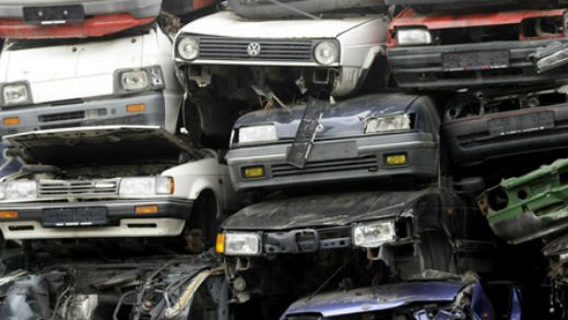 Общината в Ямбол започна премахване на изоставени автомобили Над 300
