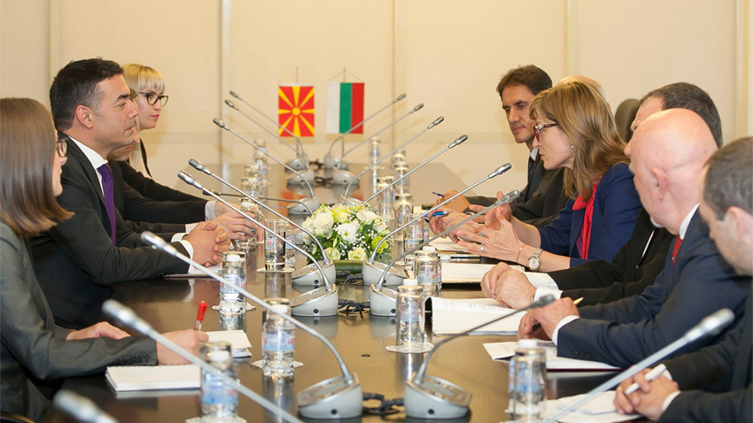Договорът за добросъседство с Македония влиза за ратификация в Народното