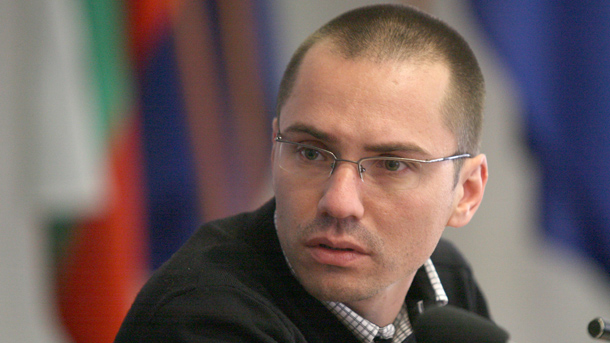Евродепутатът от ВМРО Ангел Джамбазки в понеделник внася сигнали в