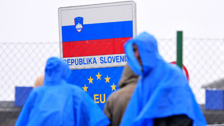 Словения пое, без големи инциденти, контрола над акваторията на Пиранския