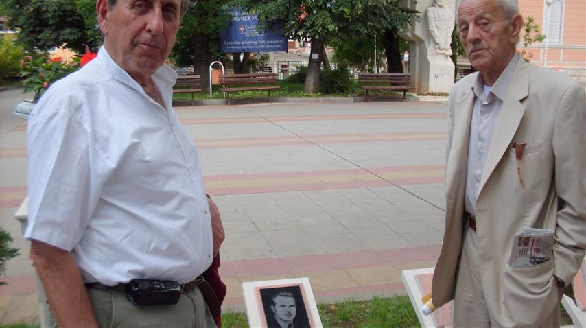 подп.Герго Чернев /вдясно/ по време на тържеството за 20-годишнината на Фондация Тодор Рачински