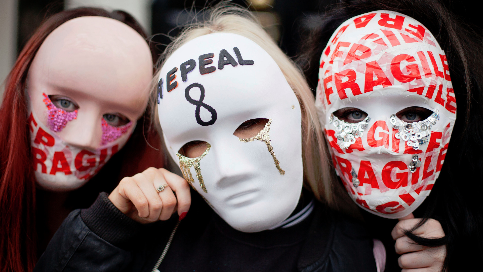 Хиляди хора демонстрираха в Дъблин с искане за узаконяване на