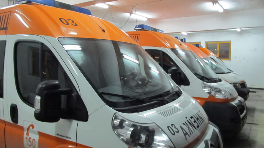 Линейките на Общинската болница в Дупница ще бъдат оборудвани с