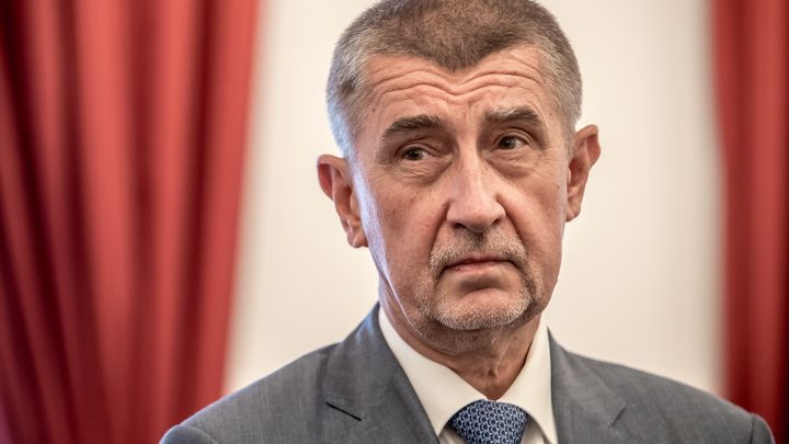 Чешкият министър-председател Андрей Бабиш подписа споразумение за подялба на властта