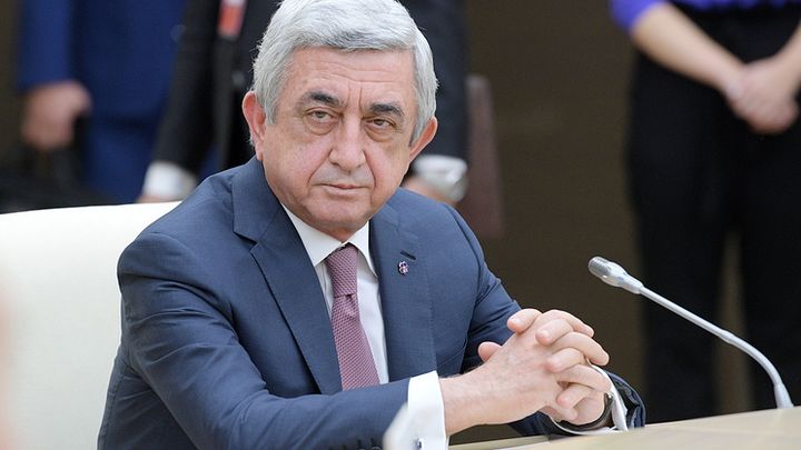 Министър председателят на Армения Серж Саркисян е подал оставка след масови