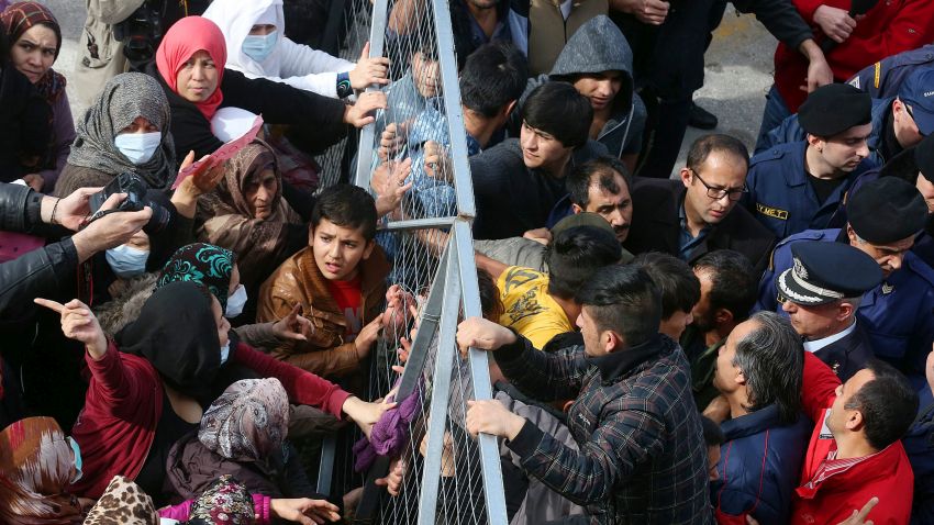 Двойно са се увеличили мигрантите които влизат през сухопътната граница