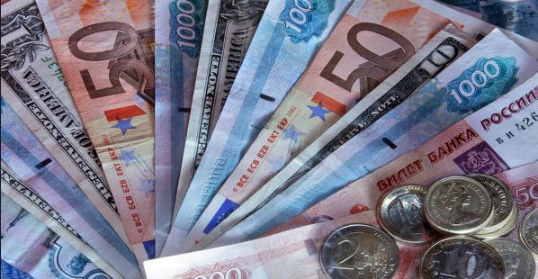 Русия представи днес нова банкнота от 200 рубли, на която