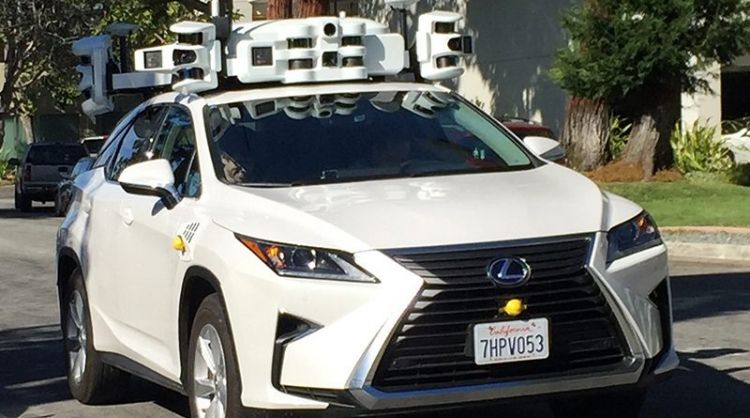 Apple тества 55 самоуправляеми автомобили в Калифорния показват данни на