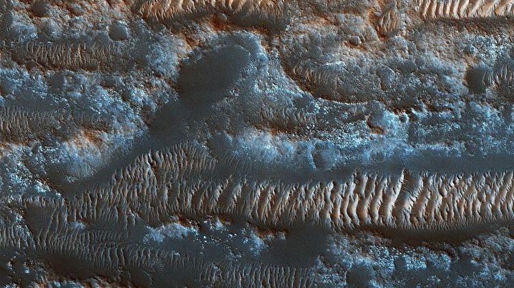 NASA публикува снимки на движещи се дюни на Марс Снимките
