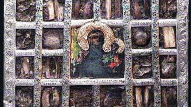 Чудотворната икона на Света Богородица Осеновица, която се съхранява в