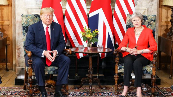 Американският президент Доналд Тръмп заяви че с британския премиер Тереза