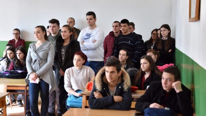 Десетки младежи от Босилеград и други райони на Западните покрайнини