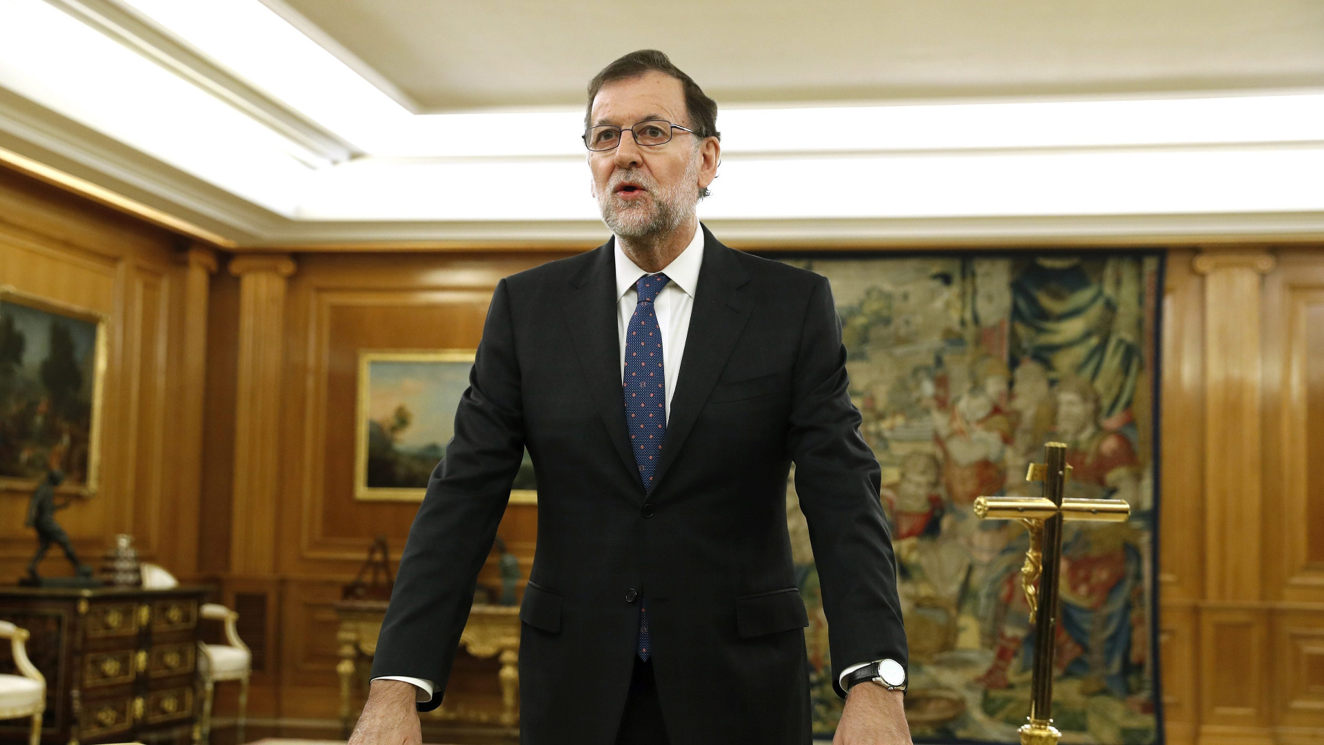 Испанският премиер Мариано Рахой заяви че ще работи така че