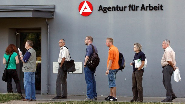 През август нивото на безработицата в Германия се понижи изненадващо