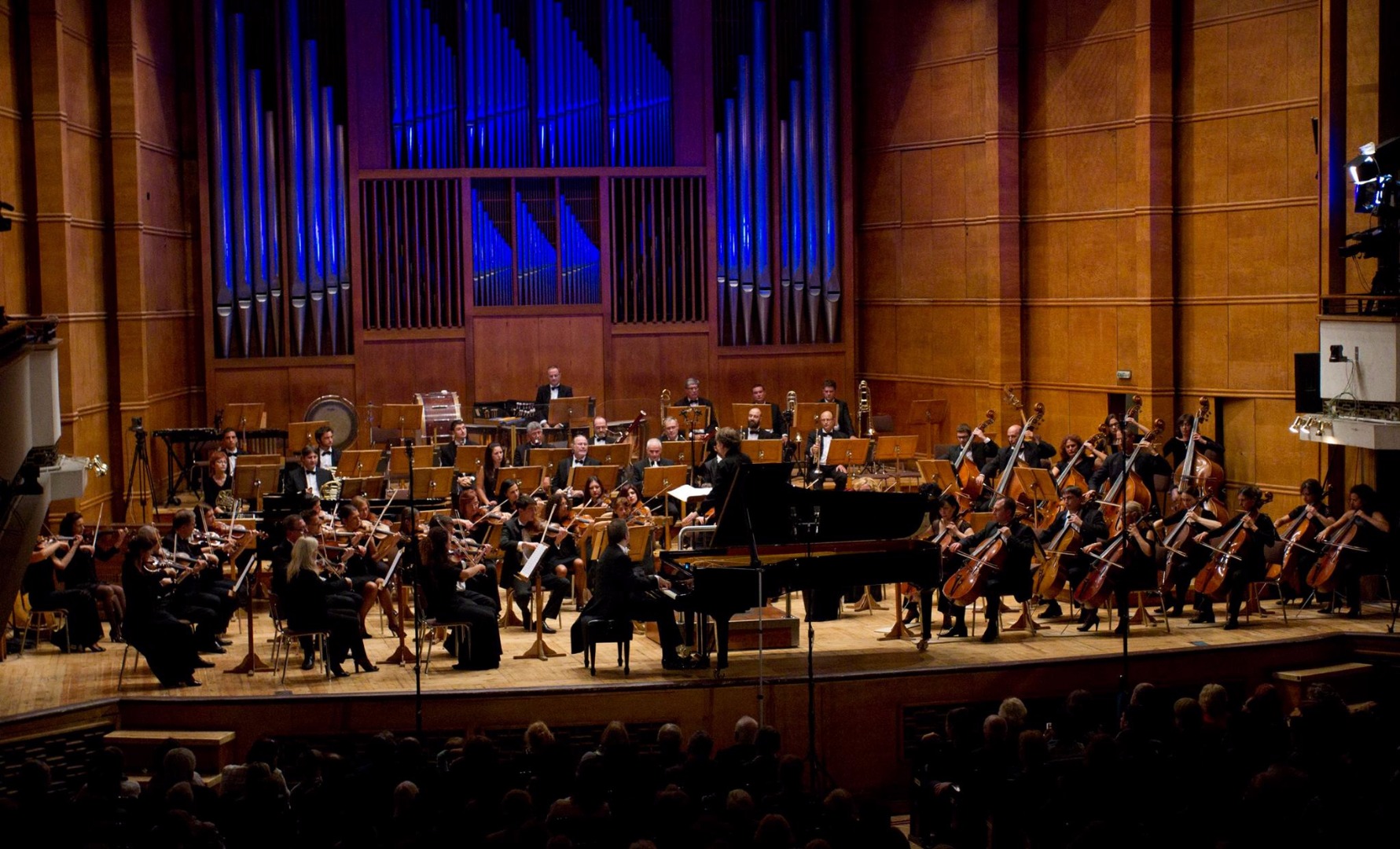 Блестящ старт на концертния сезон на Симфоничния оркестър на БНР