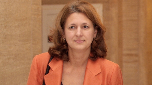 Джема Грозданова председател на комисията по външна политика в Народното