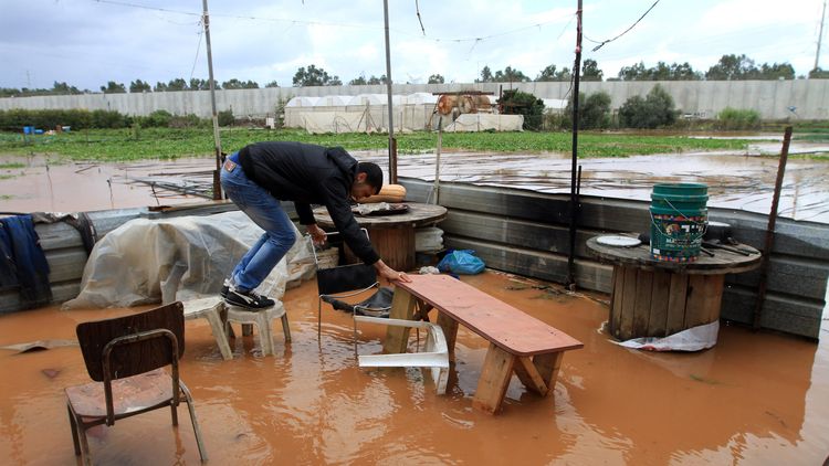 Проливни дъждове предизвикаха наводнения в Израел в района на Мъртво