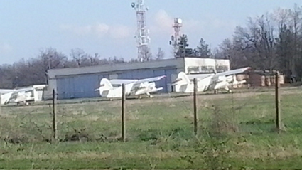 Pleven yakınlarında tarım uçakları.