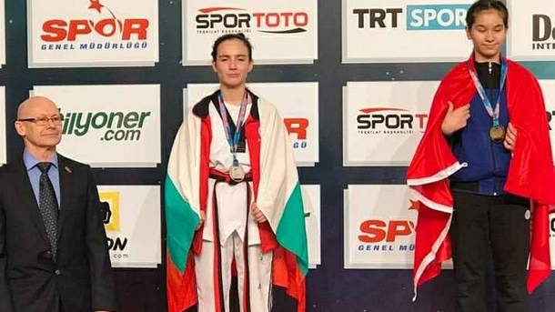6 медала спечелиха българските състезателки в първия ден на европейското